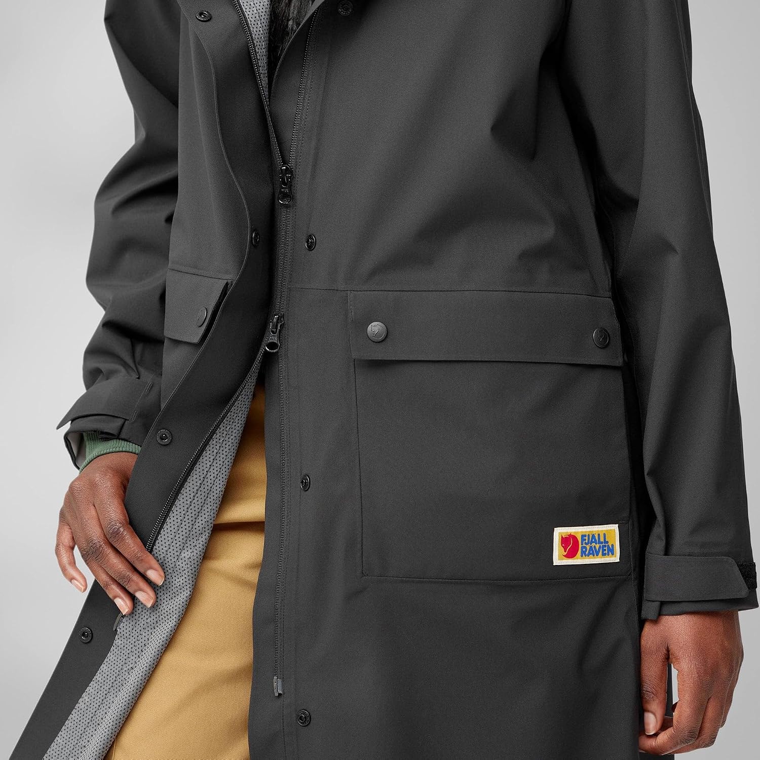 Fjallraven Women's Vardag Rain Parka, Black (F14500131, US, Alpha, Medium, Regular, Regular)